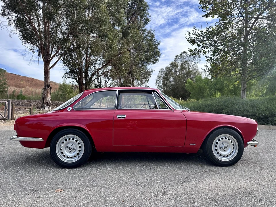 1974 Alfa Romeo 2000 GT Veloce - Image 15 of 31