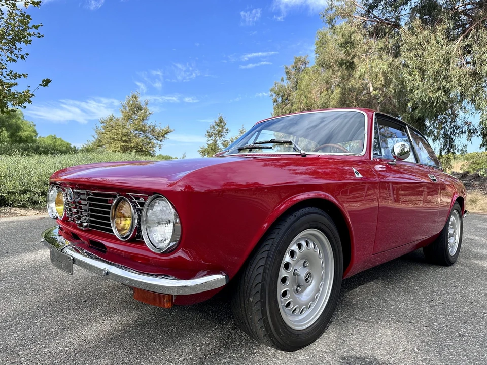 1974 Alfa Romeo 2000 GT Veloce - Image 3 of 31
