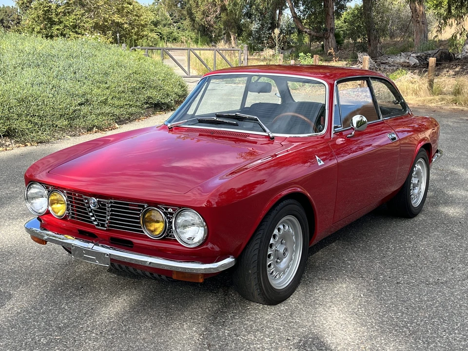 1974 Alfa Romeo 2000 GT Veloce - Image 4 of 31