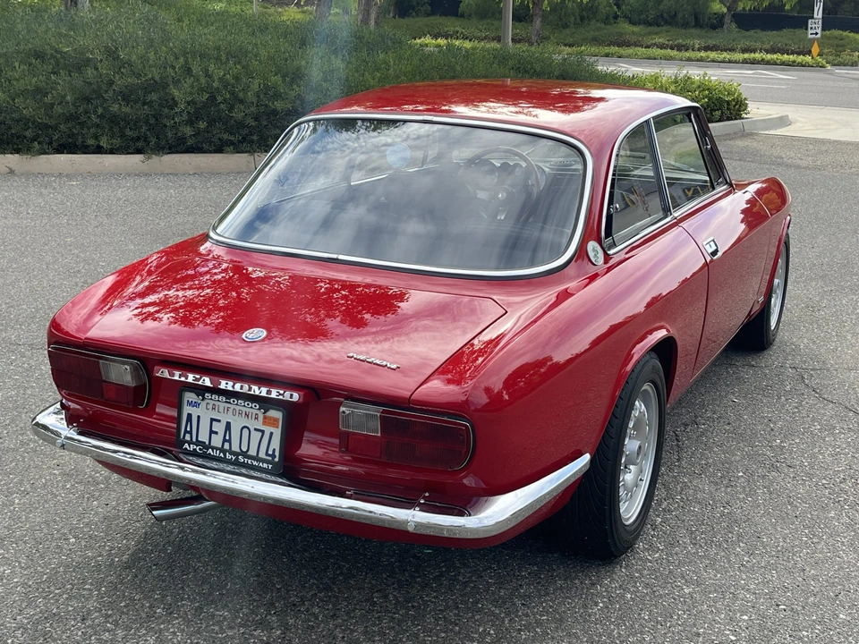 1974 Alfa Romeo 2000 GT Veloce - Image 19 of 31