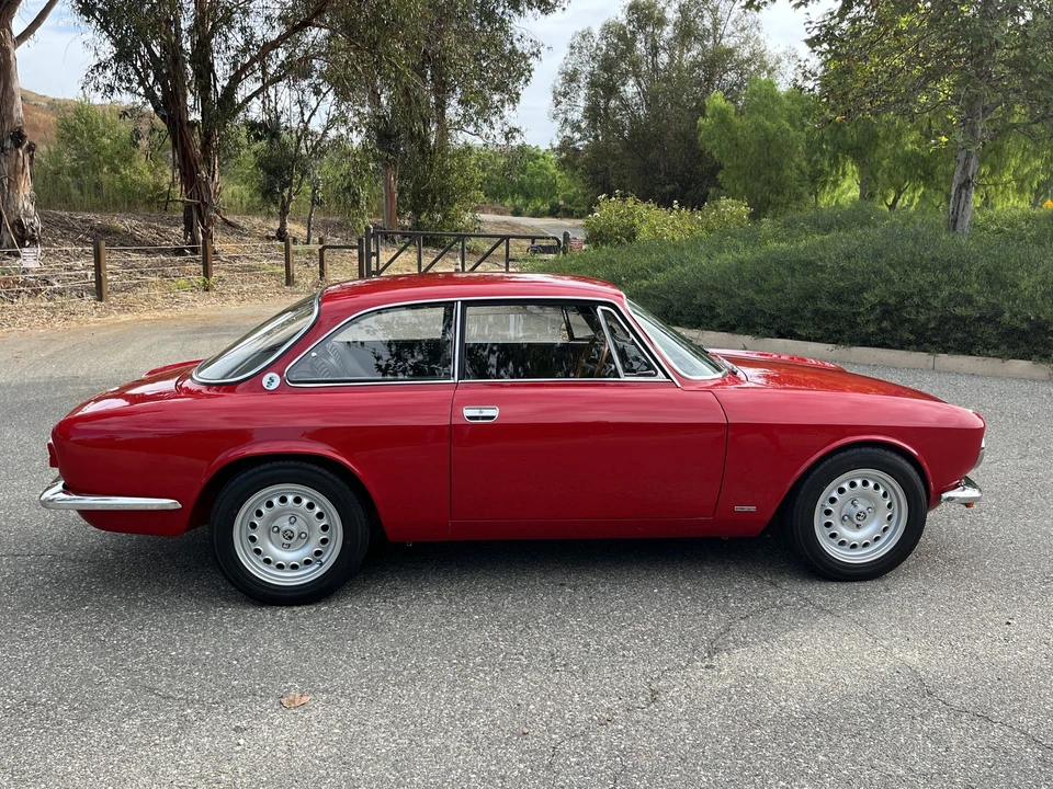 1974 Alfa Romeo 2000 GT Veloce - Image 16 of 31