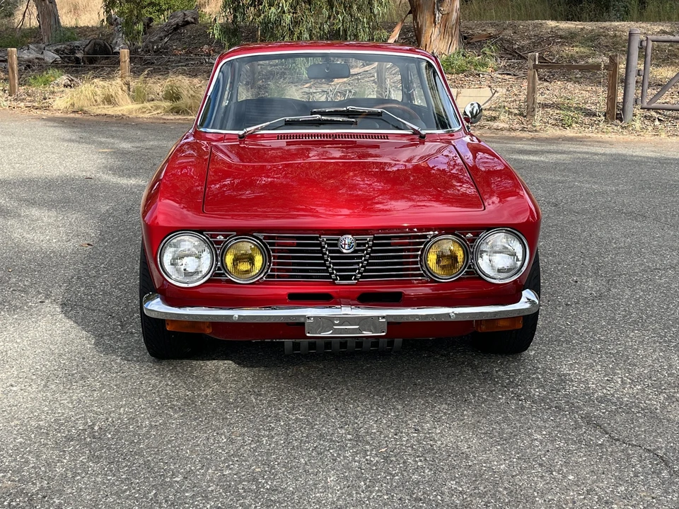 1974 Alfa Romeo 2000 GT Veloce - Image 6 of 31