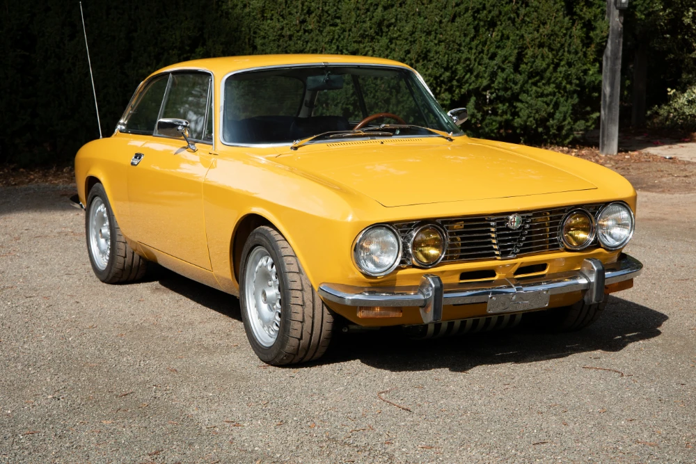 1974 Alfa Romeo 2000 GT Veloce - Image 2 of 31
