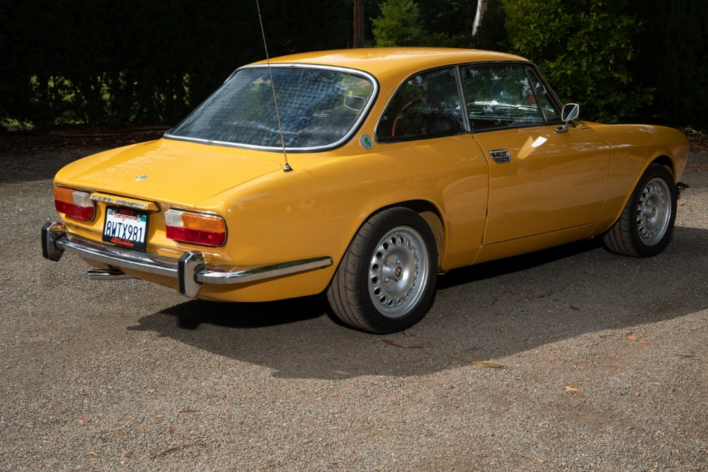 1974 Alfa Romeo 2000 GT Veloce - Image 15 of 31