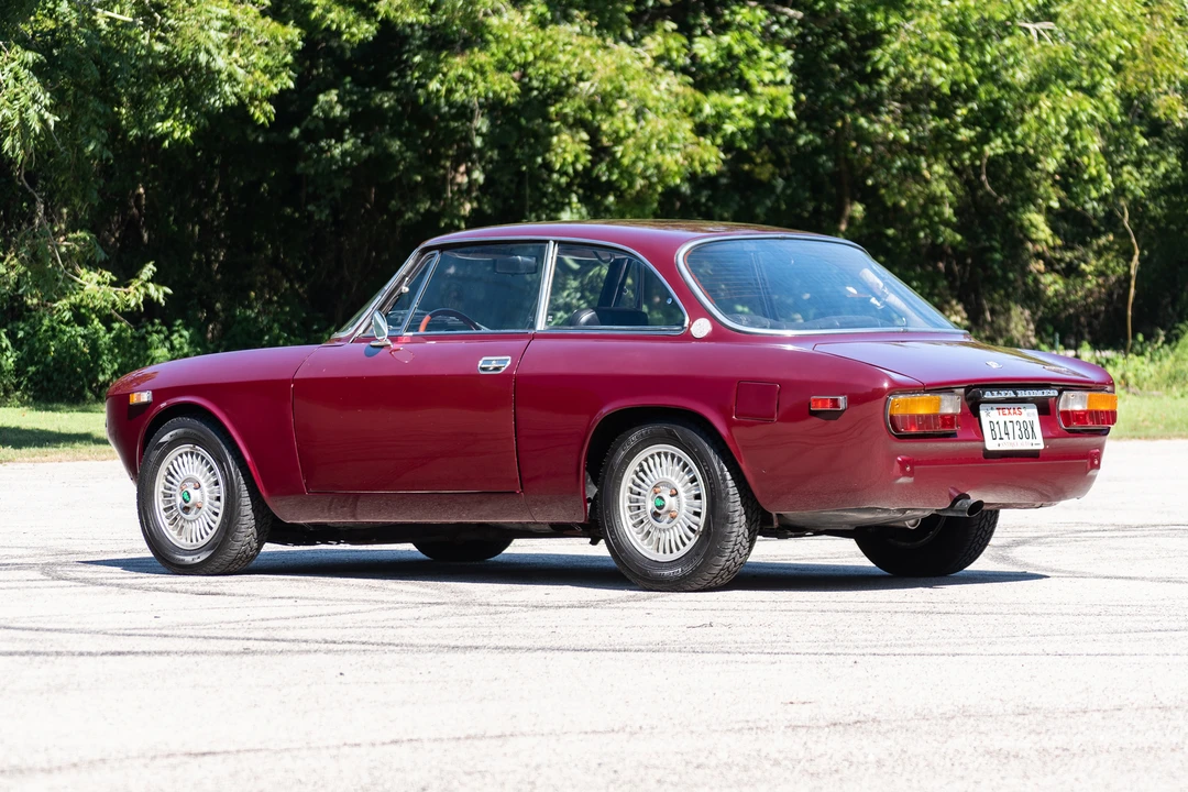 1974 Alfa Romeo 2000 GT Veloce - Image 9 of 31