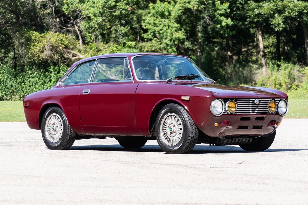 1974 Alfa Romeo 2000 GT Veloce - Image 4 of 31