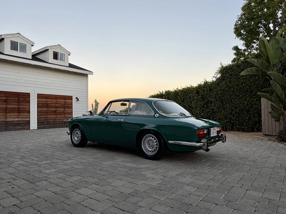 1974 Alfa Romeo 2000 GT Veloce - Image 26 of 31