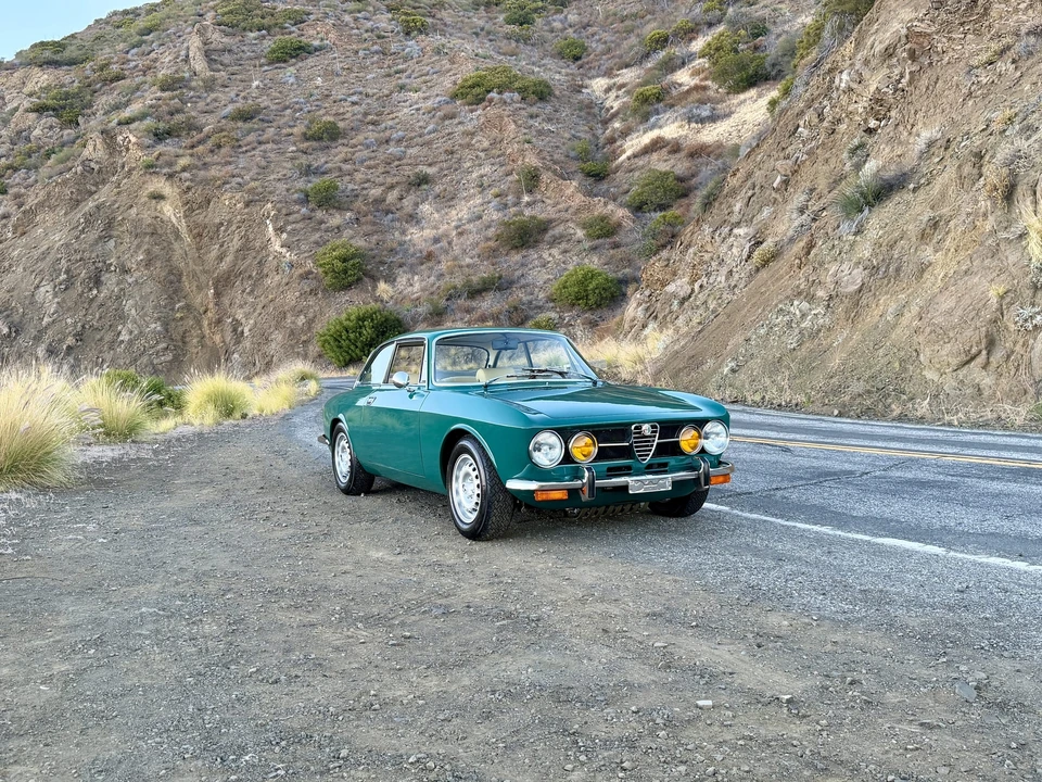 1974 Alfa Romeo 2000 GT Veloce - Image 24 of 31