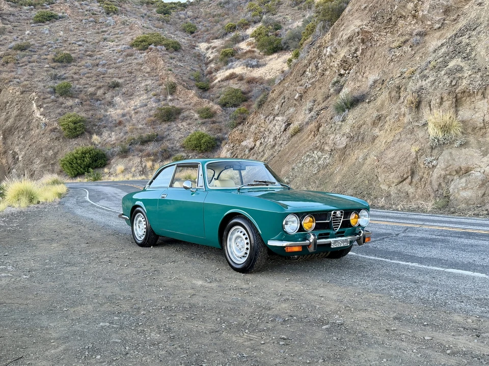 1974 Alfa Romeo 2000 GT Veloce - Image 23 of 31