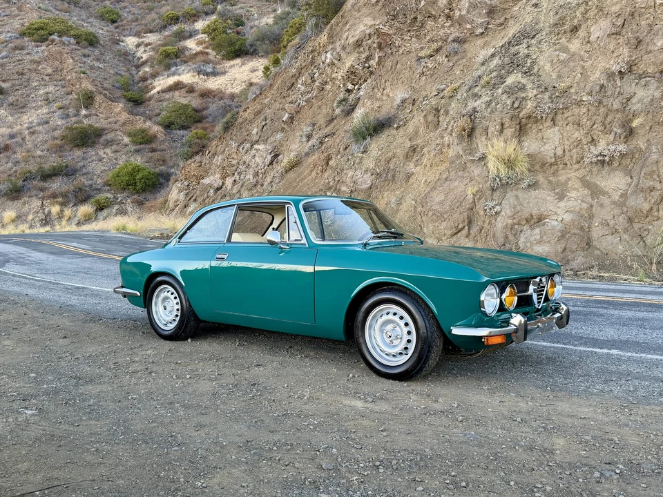 1974 Alfa Romeo 2000 GT Veloce - Image 22 of 31