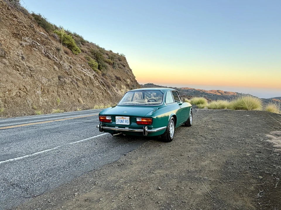 1974 Alfa Romeo 2000 GT Veloce - Image 17 of 31