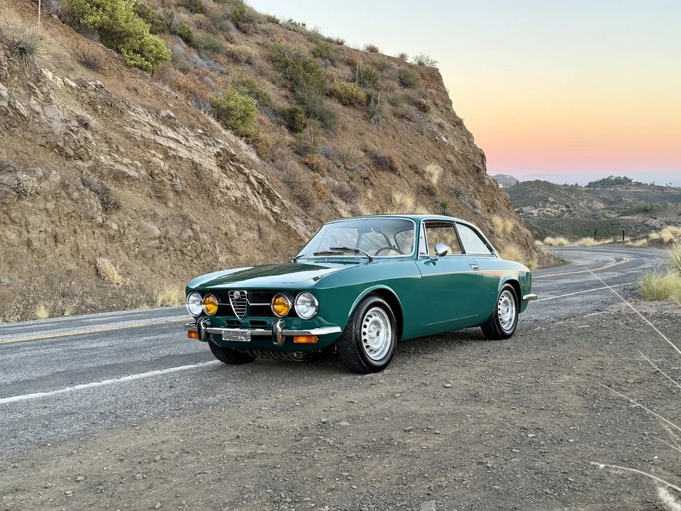 1974 Alfa Romeo 2000 GT Veloce - Image 8 of 31