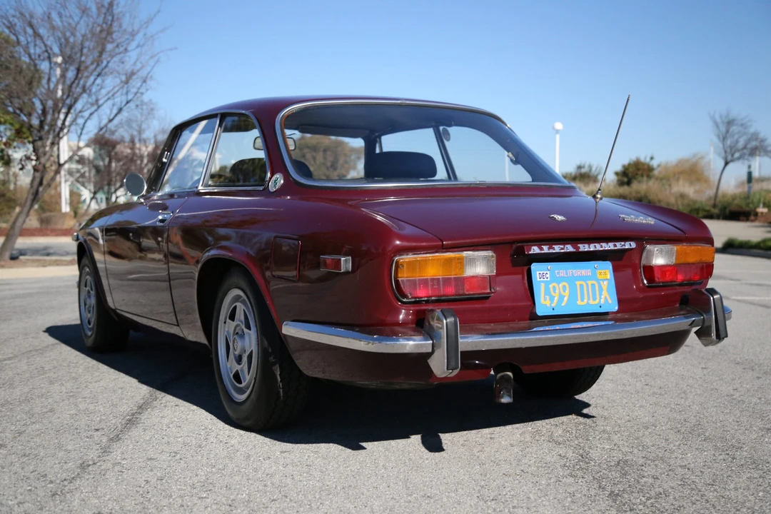 1974 Alfa Romeo 2000 GT Veloce - Image 8 of 31