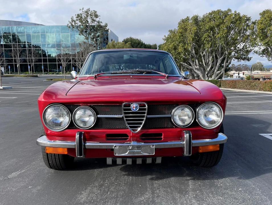 1974 Alfa Romeo 2000 GT Veloce - Image 13 of 31