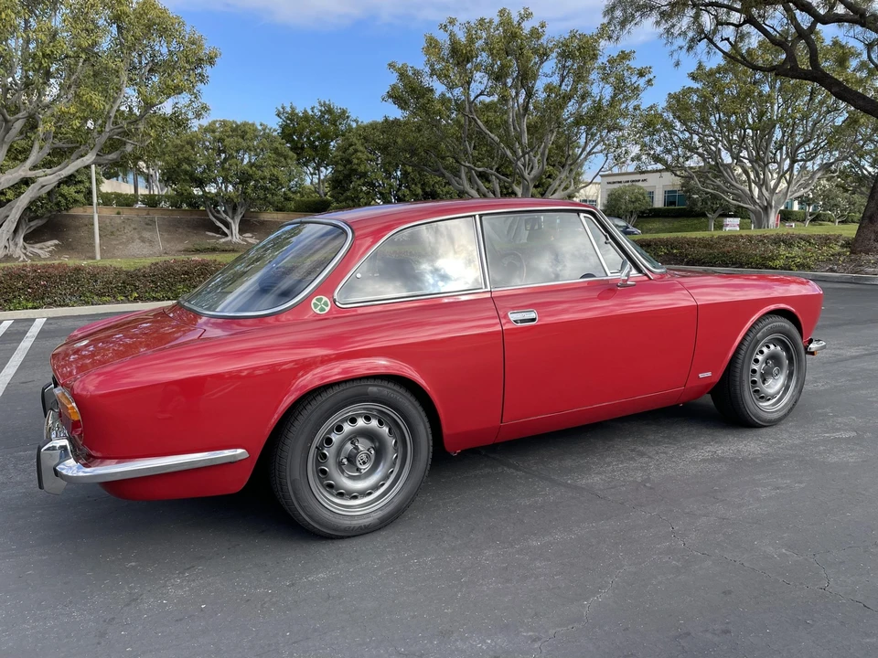 1974 Alfa Romeo 2000 GT Veloce - Image 27 of 31