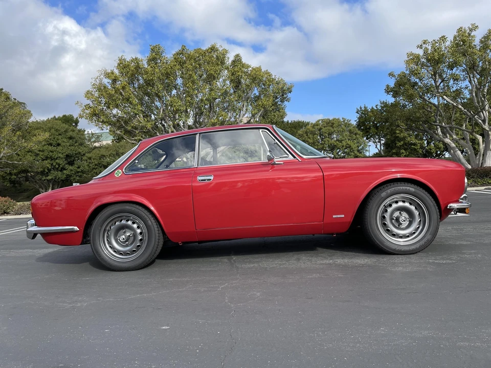 1974 Alfa Romeo 2000 GT Veloce - Image 25 of 31
