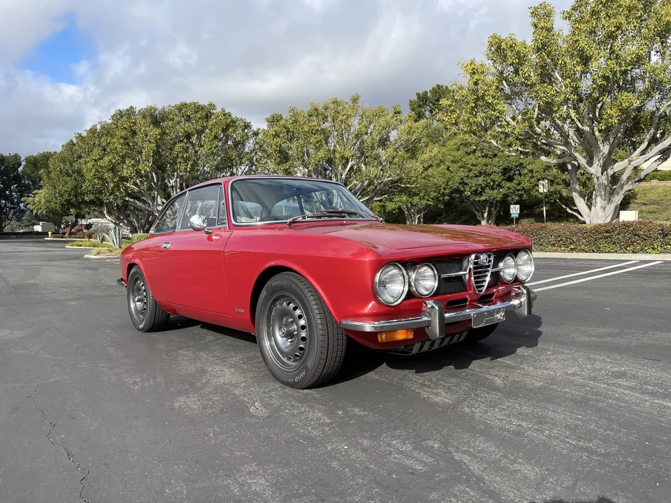 1974 Alfa Romeo 2000 GT Veloce - Image 20 of 31
