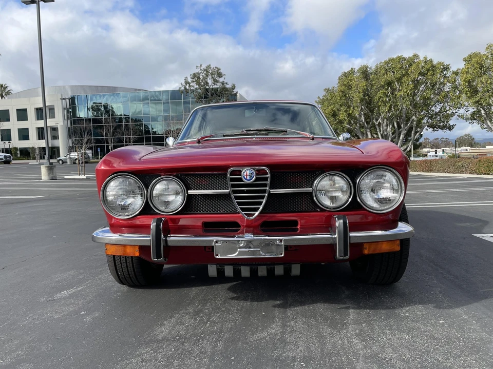 1974 Alfa Romeo 2000 GT Veloce - Image 11 of 31