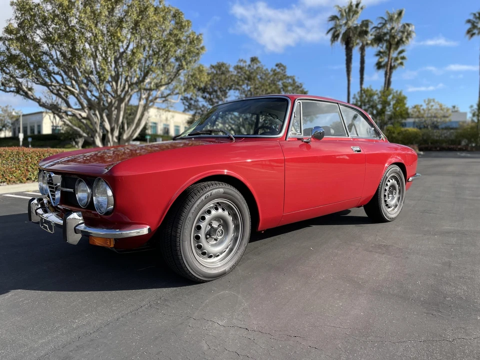 1974 Alfa Romeo 2000 GT Veloce - Image 4 of 31