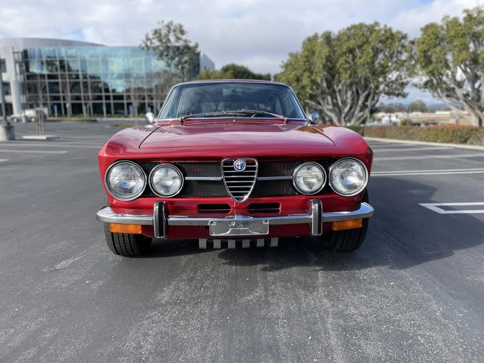 1974 Alfa Romeo 2000 GT Veloce - Image 10 of 31
