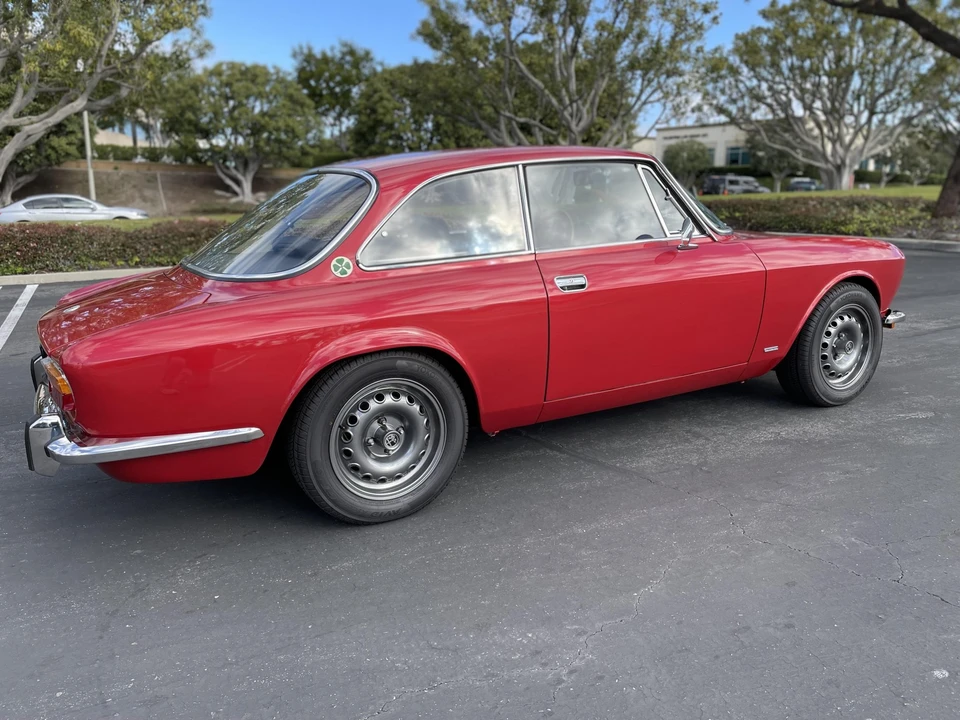 1974 Alfa Romeo 2000 GT Veloce - Image 31 of 31