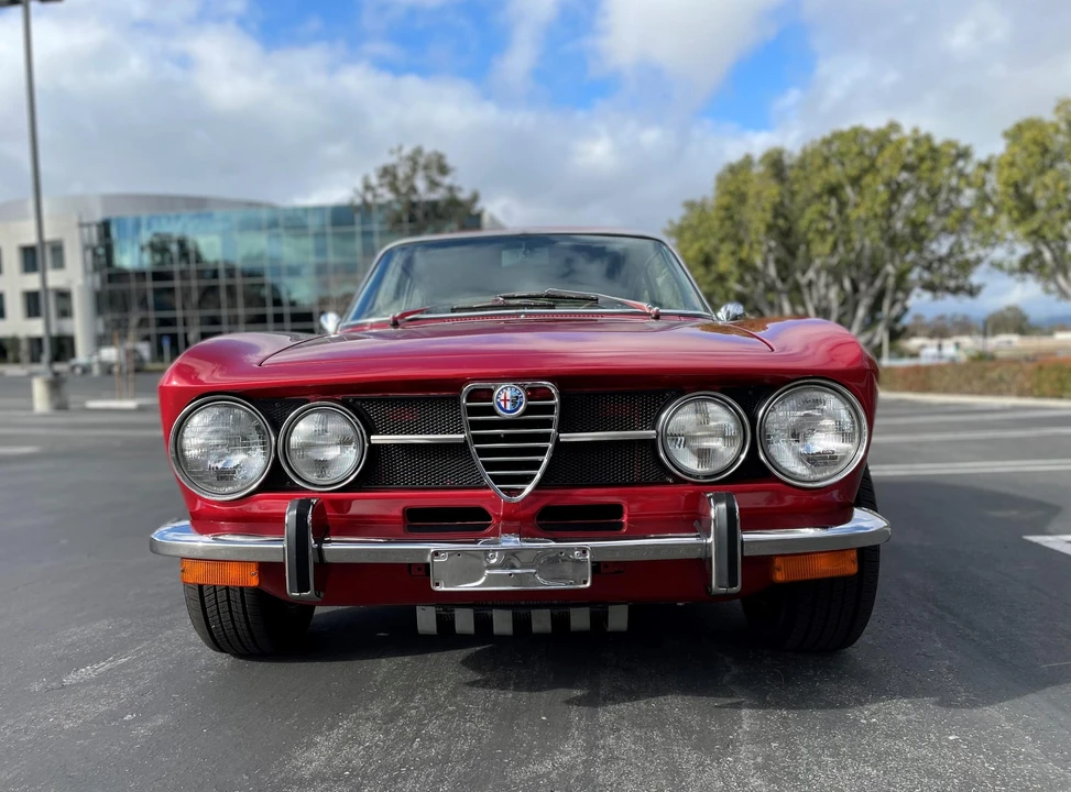 1974 Alfa Romeo 2000 GT Veloce - Image 12 of 31
