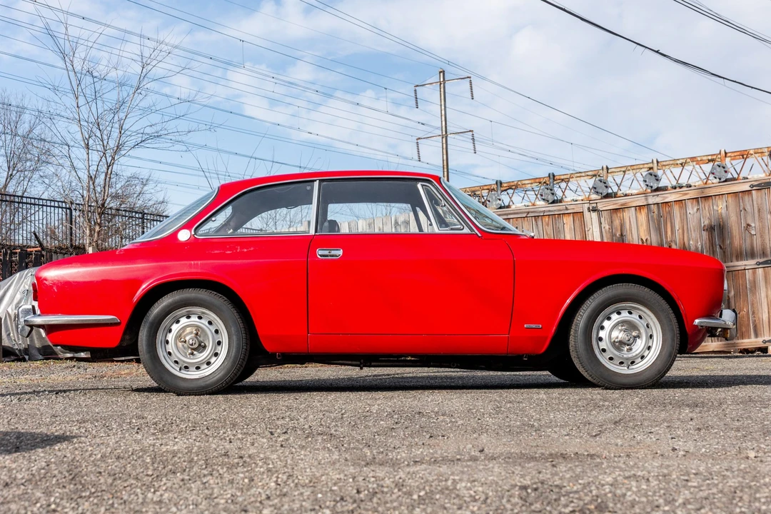 1974 Alfa Romeo 2000 GT Veloce - Image 6 of 31