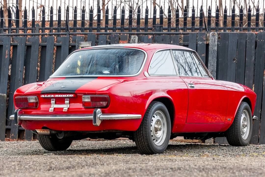 1974 Alfa Romeo 2000 GT Veloce - Image 5 of 31
