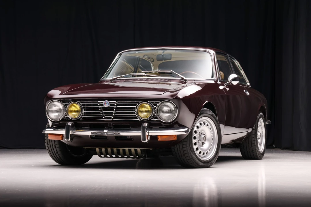 1974 Alfa Romeo 2000 GT Veloce - Image 5 of 31