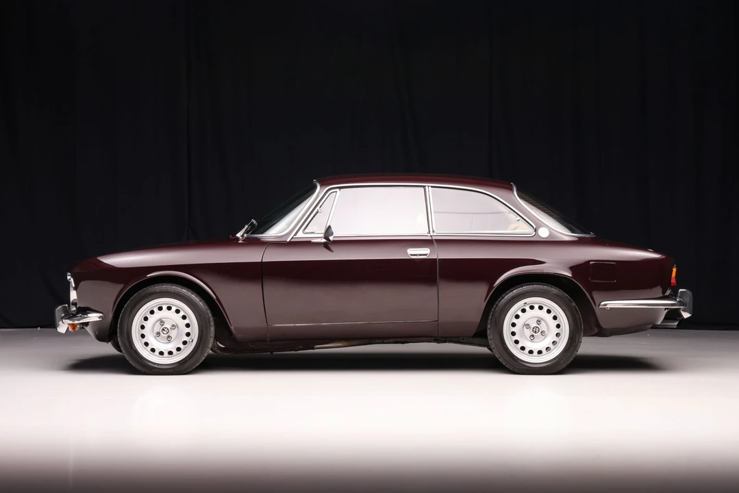 1974 Alfa Romeo 2000 GT Veloce - Image 7 of 31