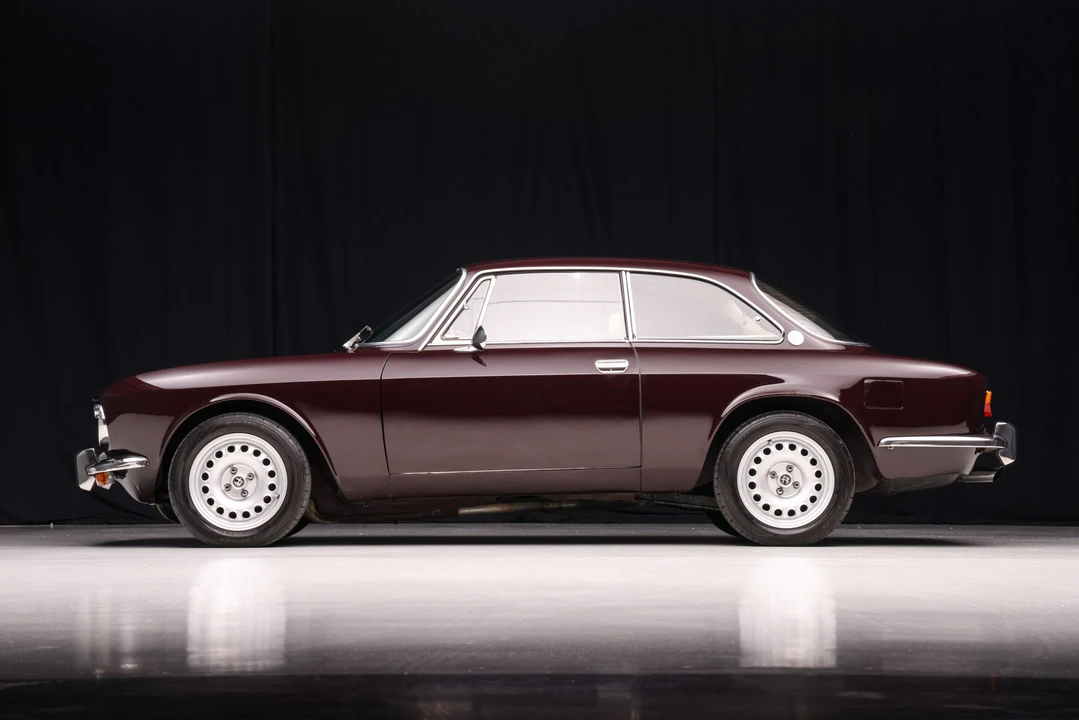 1974 Alfa Romeo 2000 GT Veloce - Image 8 of 31