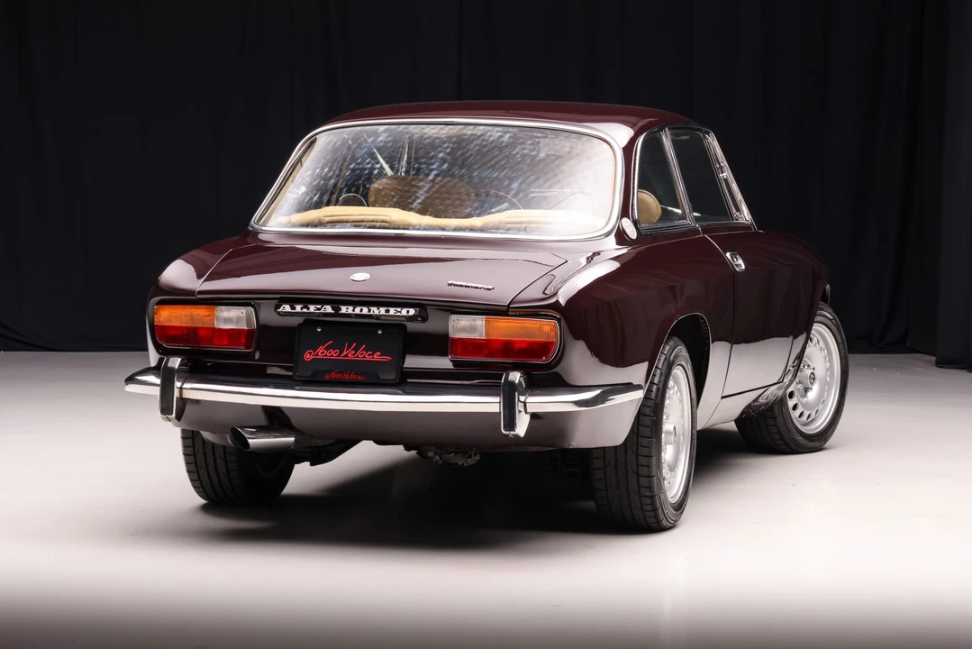1974 Alfa Romeo 2000 GT Veloce - Image 15 of 31