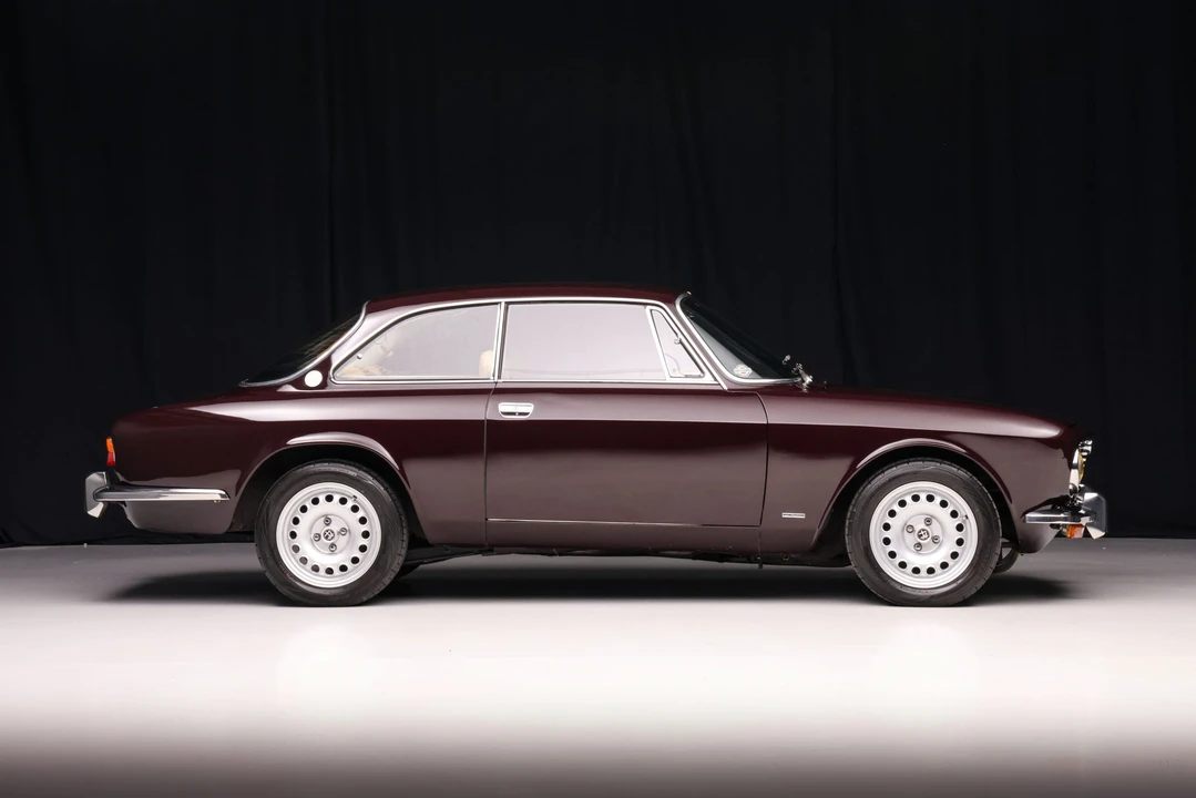 1974 Alfa Romeo 2000 GT Veloce - Image 19 of 31