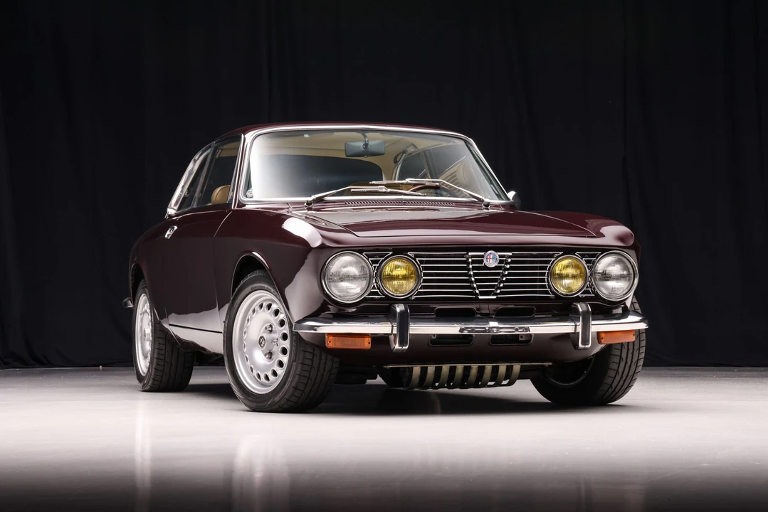 1974 Alfa Romeo 2000 GT Veloce - Image 24 of 31