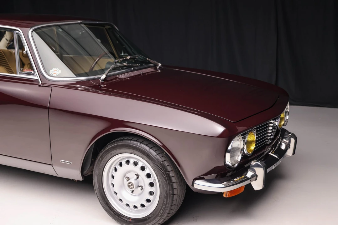 1974 Alfa Romeo 2000 GT Veloce - Image 27 of 31
