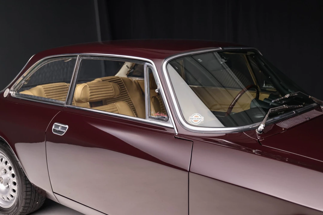 1974 Alfa Romeo 2000 GT Veloce - Image 31 of 31