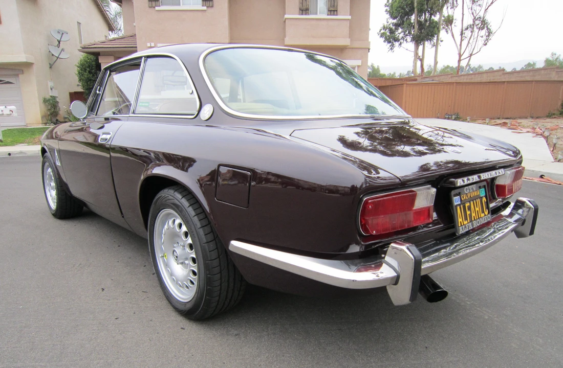 1974 Alfa Romeo 2000 GT Veloce - Image 11 of 31