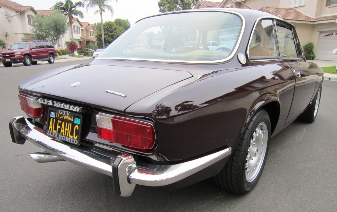 1974 Alfa Romeo 2000 GT Veloce - Image 9 of 31