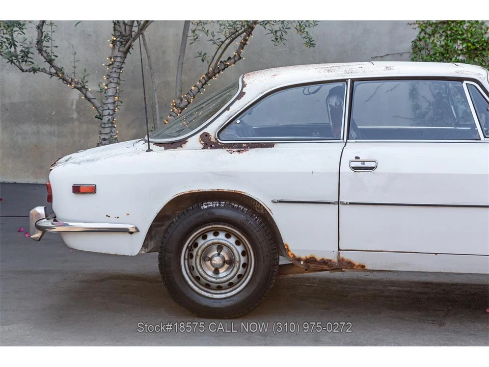 1974 Alfa Romeo Alfetta GT - Image 10 of 31