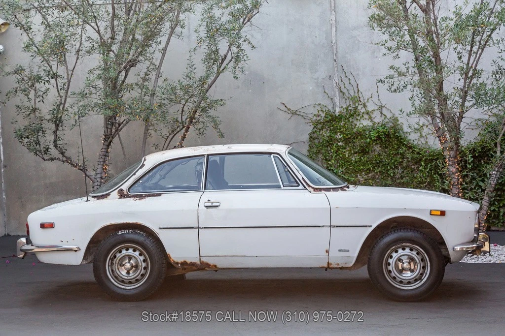 1974 Alfa Romeo 2000 GT Veloce - Image 4 of 12