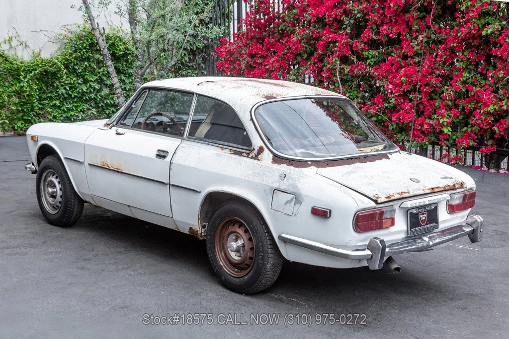 1974 Alfa Romeo 2000 GT Veloce - Image 7 of 12
