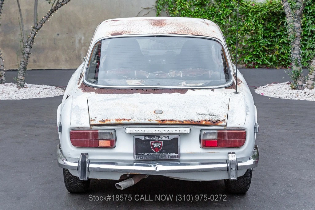 1974 Alfa Romeo 2000 GT Veloce - Image 6 of 12