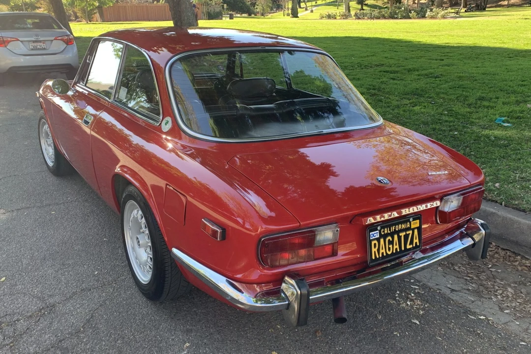 1974 Alfa Romeo 2000 GT Veloce - Image 4 of 31