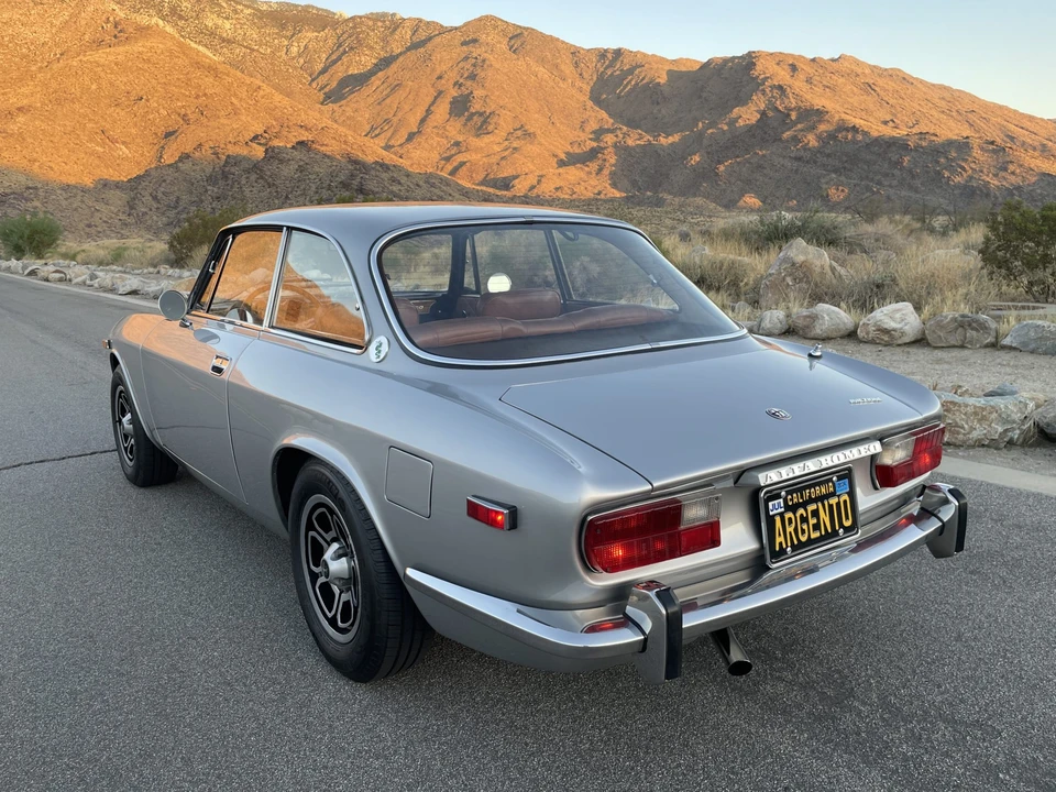 1974 Alfa Romeo 2000 GT Veloce - Image 9 of 31