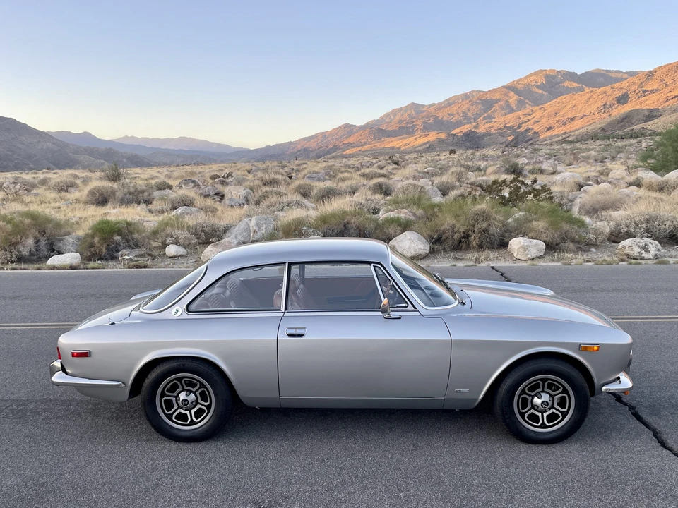 1974 Alfa Romeo 2000 GT Veloce - Image 17 of 31