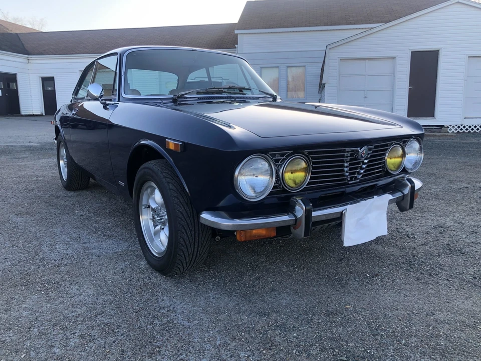 1974 Alfa Romeo 2000 GT Veloce - Image 9 of 31
