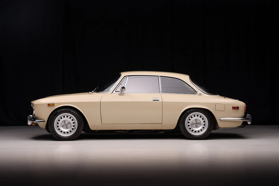 1974 Alfa Romeo 2000 GT Veloce - Image 25 of 31
