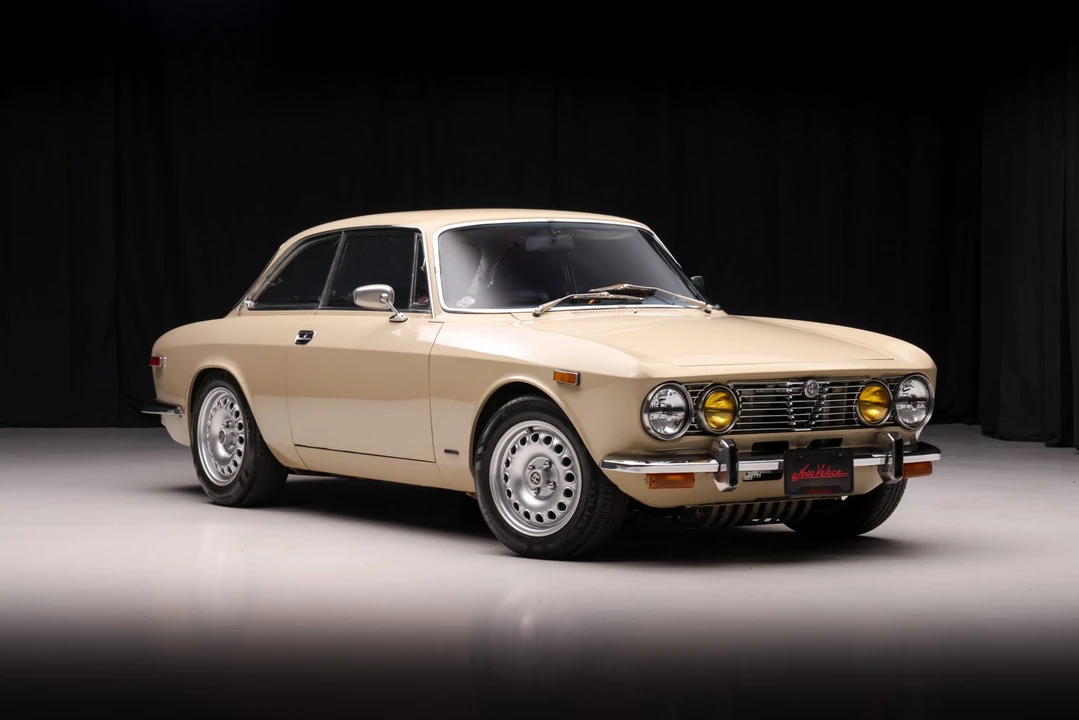 1974 Alfa Romeo 2000 GT Veloce - Image 11 of 31