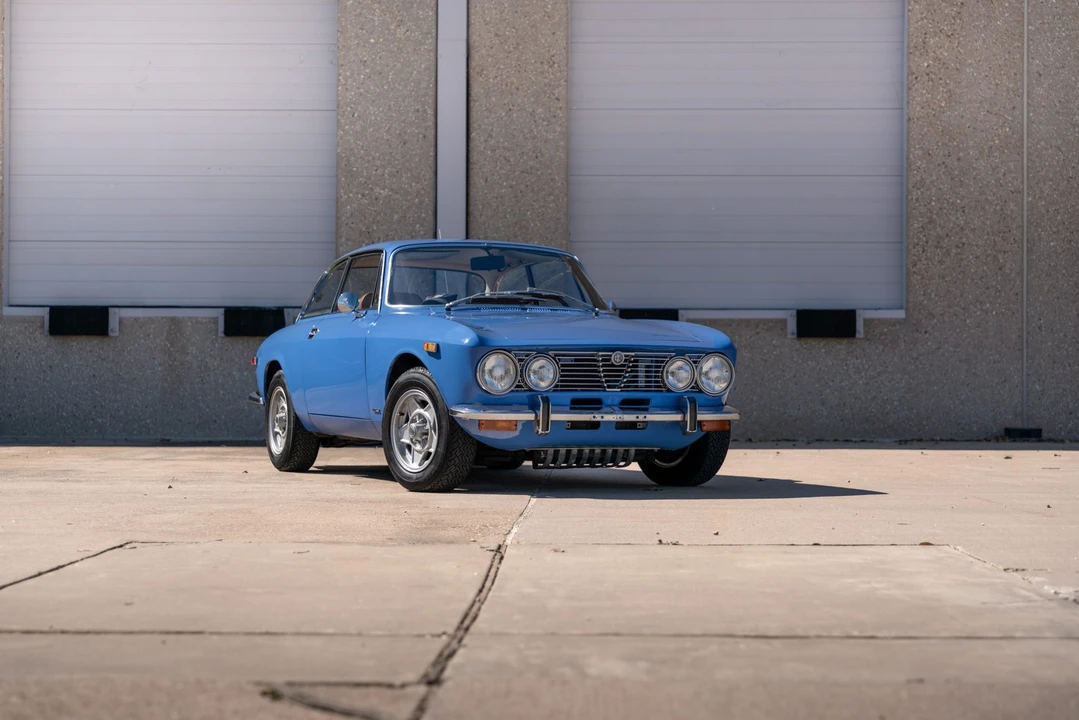 1974 Alfa Romeo 2000 GT Veloce - Image 17 of 31