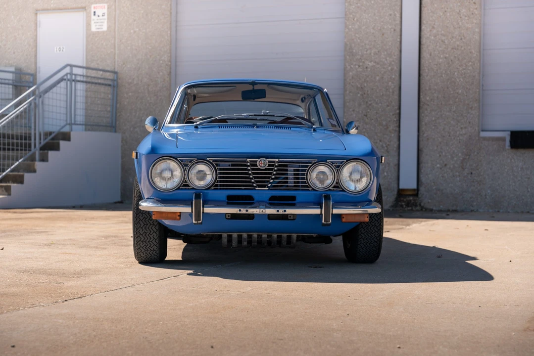 1974 Alfa Romeo 2000 GT Veloce - Image 14 of 31
